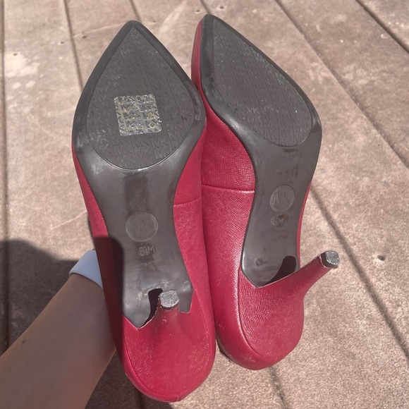 Micheal Kors Red Heels - Picture 3 of 4